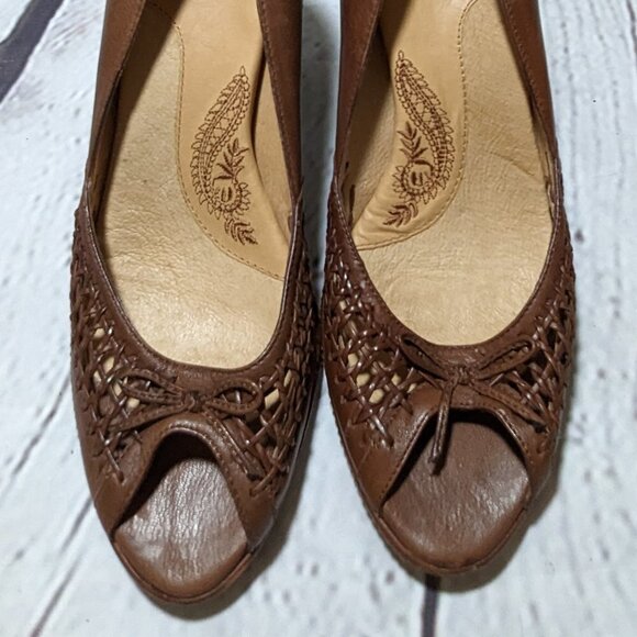 SOFFT Brown Open Weave High Heels 8.5 peep toe cushion insoles NWOB - Picture 5 of 10